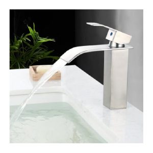 Η αναμεικτική βρύση χρωμέ καταρράκτης προσφέρει μια μοναδική επιλογή για το μπάνιο σας. Με τον καταρράκτη να προσφέρει μια εντυπωσιακή εμφάνιση