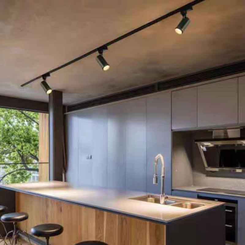 προσδίδοντας συνολικά μια πιο χαλαρωτική και φιλόξενη ατμόσφαιρα στο χώρο.