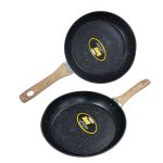 <p class="main">Το τηγάνι  είναι κατασκευασμένο από αλουμίνιο