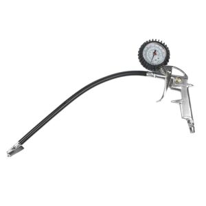 Πιστόλι φουσκώματος ελαστικών με αναλογικό μετρητή πίεσης. Η συσκευασία περιλαμβάνει προσαρμογέα για σύνδεση στη βαλβίδα του ελαστικού. Η φούσκωση ελέγχεται χειροκίνητα