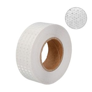 Η ανακλαστική ταινία είναι ένα αυτοκόλλητο υλικό που αντανακλά το φως