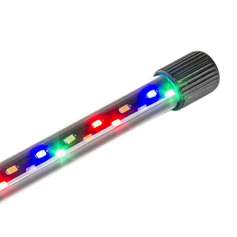 ιδανικός για να προσφέρει εντυπωσιακό φωτισμό και να αναδείξει τα χρώματα των ψαριών και της διακόσμησης. Διαθέτει πολύχρωμο φωτισμό LED (λευκό