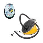 Ανθεκτική τρόμπα ποδιού με ενισχυμένο σωλήνα και αντιολισθητικό πεντάλ. Η τρόμπα είναι κατάλληλη για το φούσκωμα αεροστρωμάτων και το συμπαγές μέγεθός της