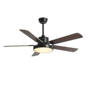 <h3>Αυτός ο μαύρος ανεμιστήρας οροφής 48CM LED διαθέτει 5 ξύλινα πτερύγια και έναν ενσωματωμένο πολυέλαιο. Το μοντέλο προσφέρει διπλή λειτουργία