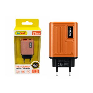 Ο φορτιστής τοίχου Andowl Q-CD920 30W αποτελεί μια πρακτική λύση για τη γρήγορη και αποτελεσματική φόρτιση ηλεκτρονικών συσκευών